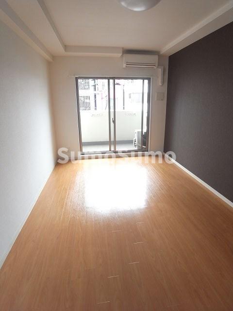 居室・リビング　ゆったりとした居間です