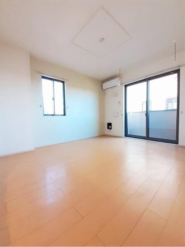 居室・リビング　図面と現状に相違がある場合には現状を優先