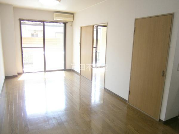 居室・リビング　写真は別のお部屋のイメージです