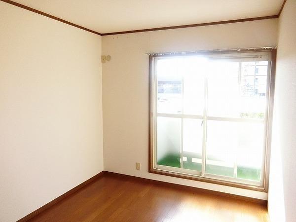 その他部屋・スペース　明るい洋室！