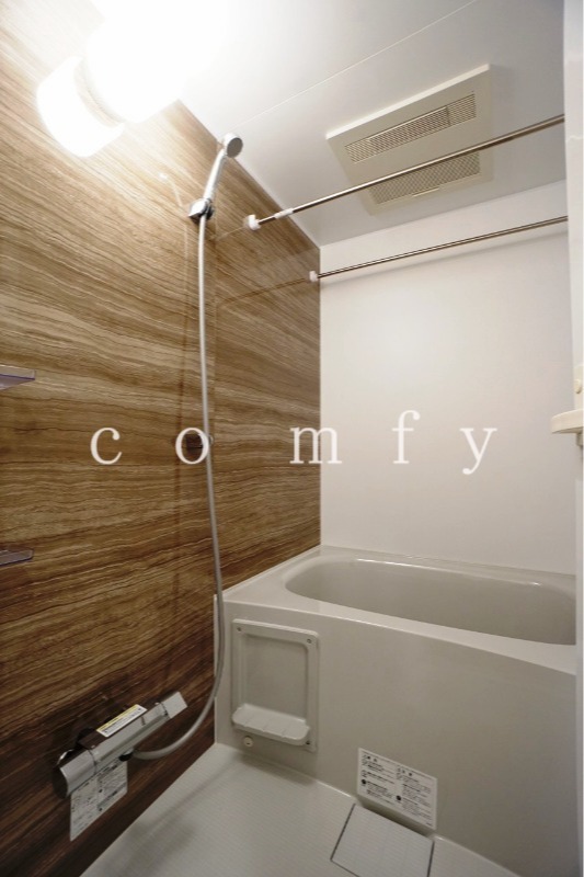 バス・シャワールーム　追炊き・浴室乾燥機付きバス