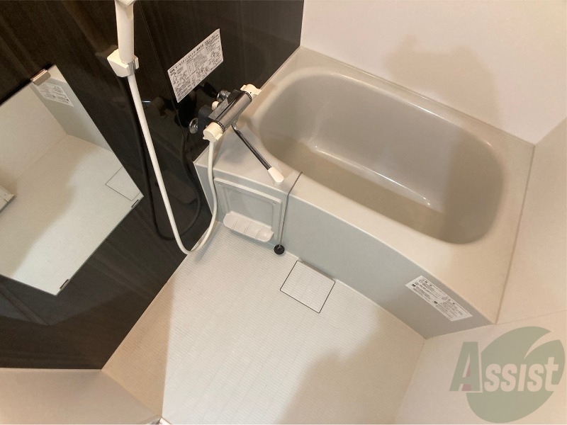 バス・シャワールーム　疲れを癒すには湯船でゆっくりするのが良いですよ。