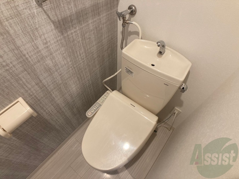 トイレ　ウォシュレット機能がついたトイレ。安心して使用できますね。