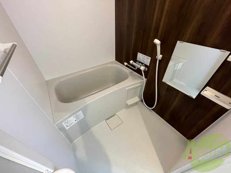 バス・シャワールーム　お風呂になります。一日の疲れを癒してくださいね。