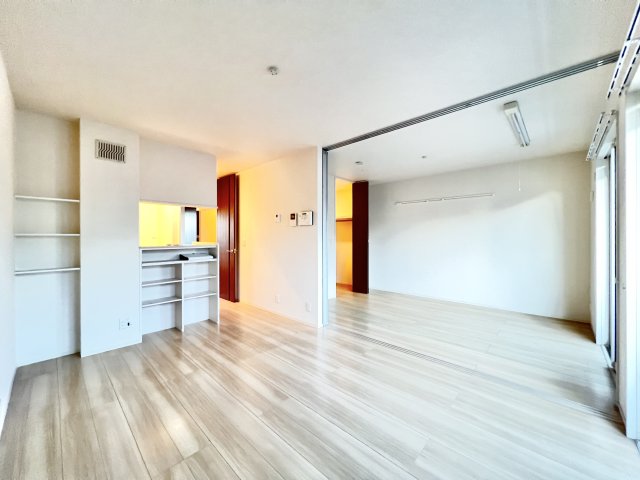 居室・リビング　※別部屋参考写真