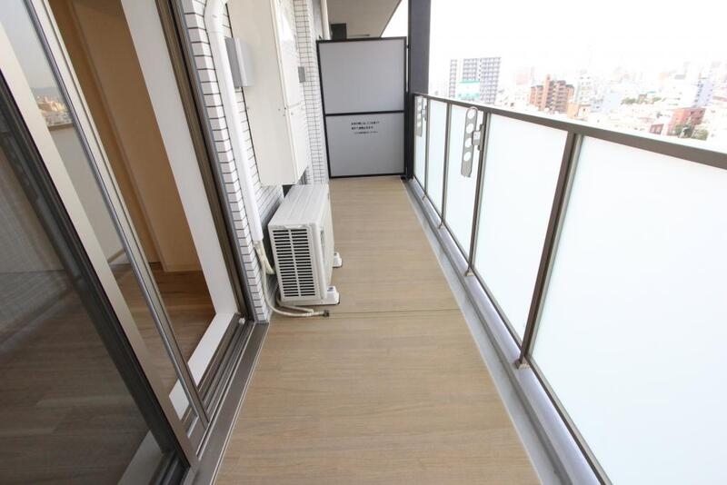 バルコニー　広々としたバルコニー！