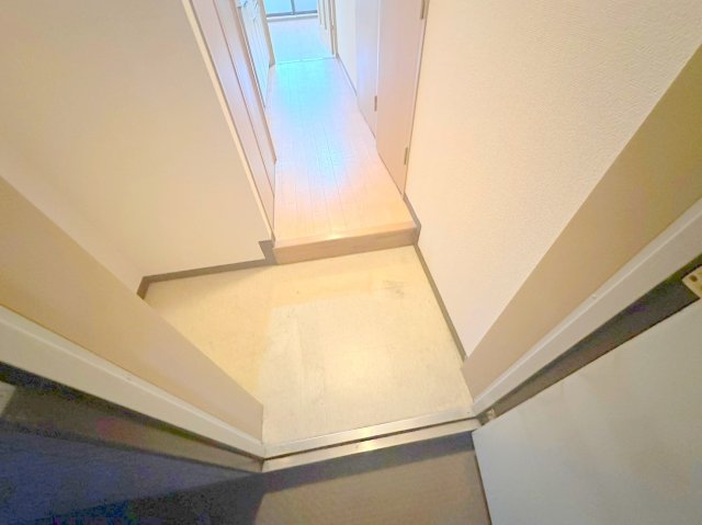 玄関　玄関が大きいと、とても解放感があります。