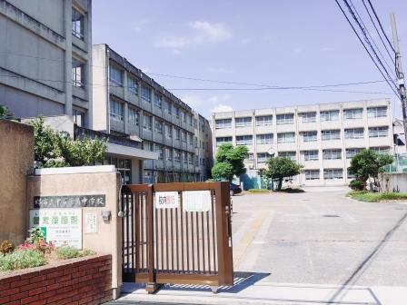 中学校　堺市立中百舌鳥中学校（中学校）まで128m