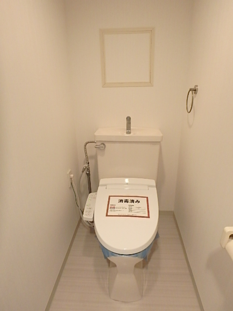 トイレ　洗浄便座は助かります。。