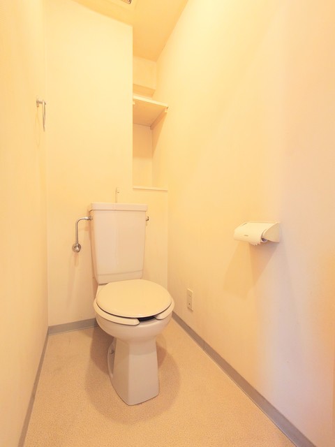 トイレ　温水洗浄便座