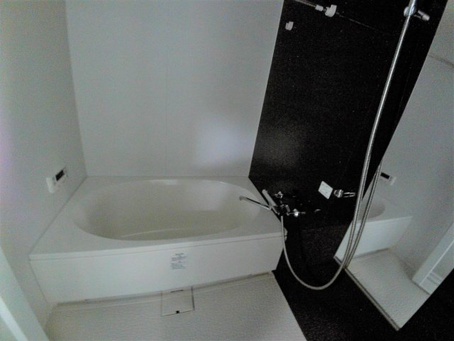 バス・シャワールーム　お風呂で日々の疲れを落としましょう