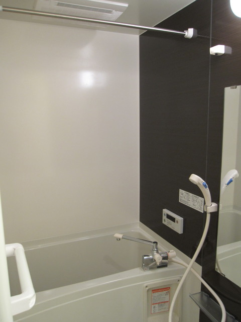 バス・シャワールーム　バスルーム