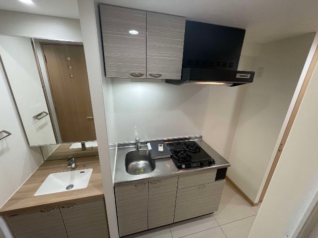 キッチン　※同物件の別号室の参考写真です。