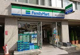 コンビニ　ファミリーマート神宮スタジアム通り店（コンビニ）まで278m