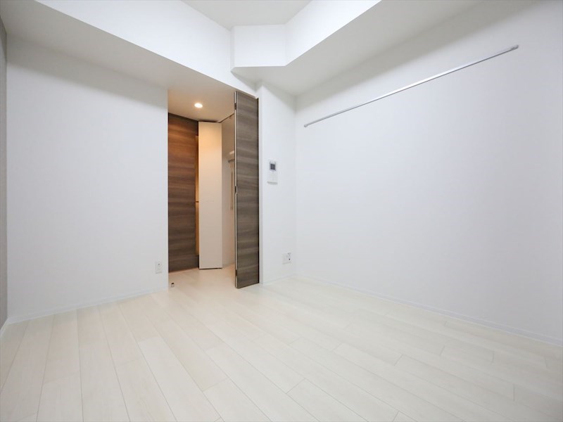 居室・リビング　洋室6.1帖　クローゼット付（収納充実してます）