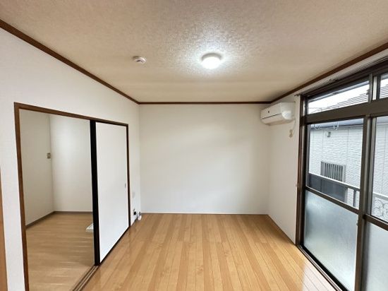 居室・リビング　居間です