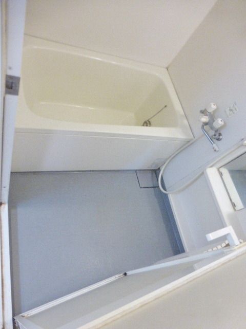 バス・シャワールーム　バス