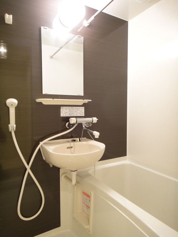 バス・シャワールーム　☆ゆったりくつろげるお風呂☆