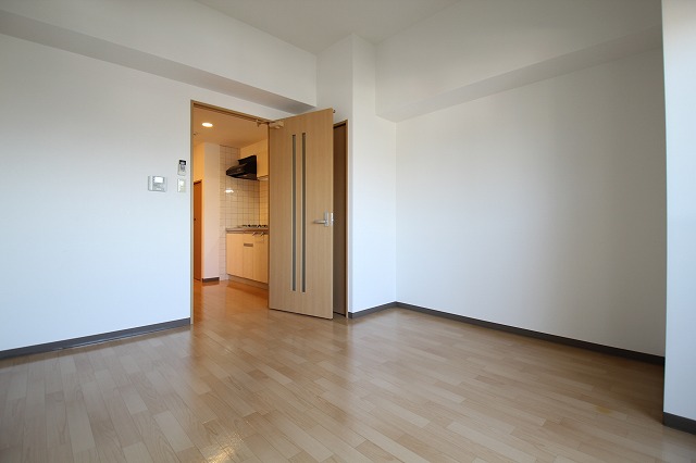 居室・リビング　同物件別号室の写真です。