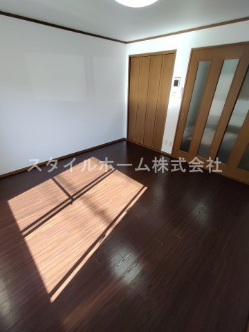 居室・リビング　別部屋写真です。