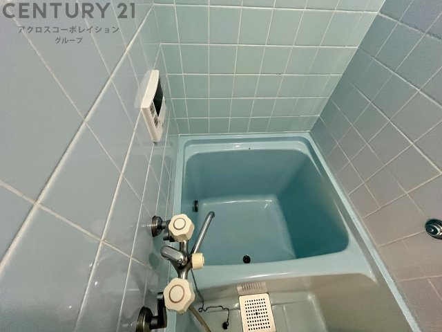 バス・シャワールーム　追い焚き機能付きで便利です！