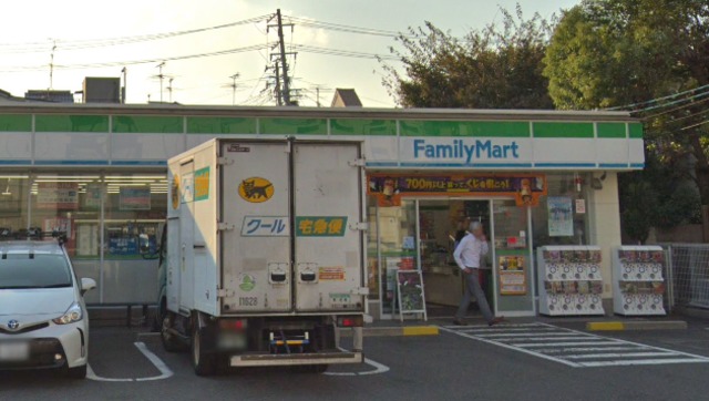 コンビニ　ファミリーマート清水二丁目店（コンビニ）まで878m