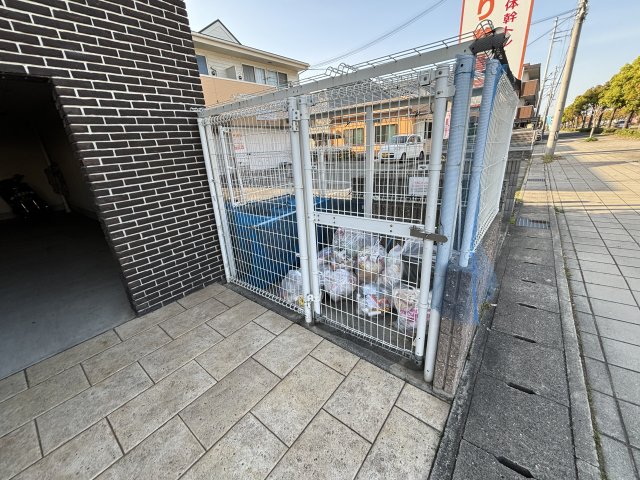 その他　ゴミ捨て場（その他）まで20m