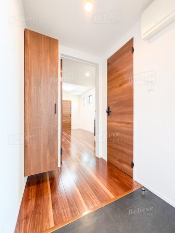 玄関　シューズボックス付きの玄関☆