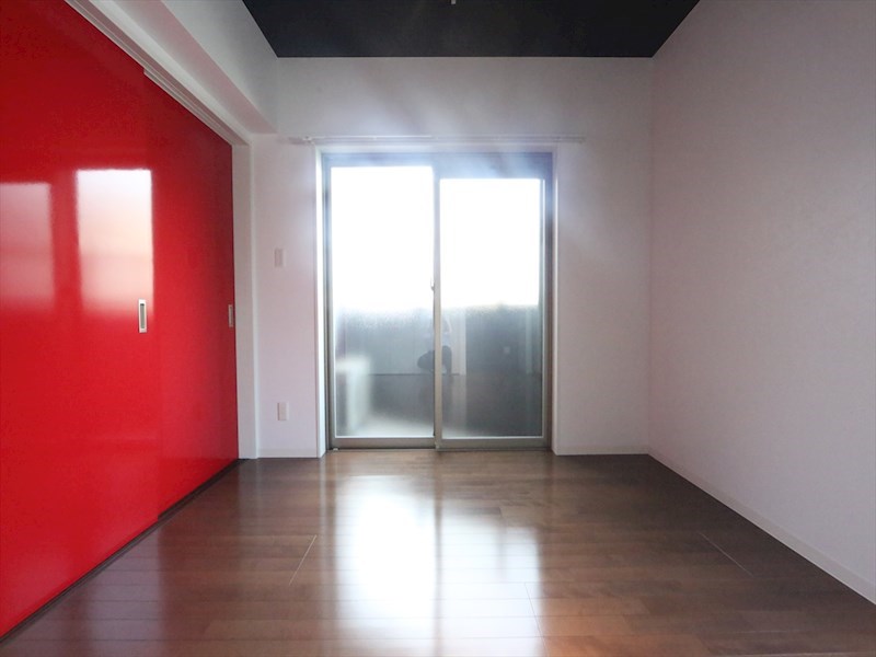 バルコニー　洋室7.3帖　クローゼット付　バルコニー