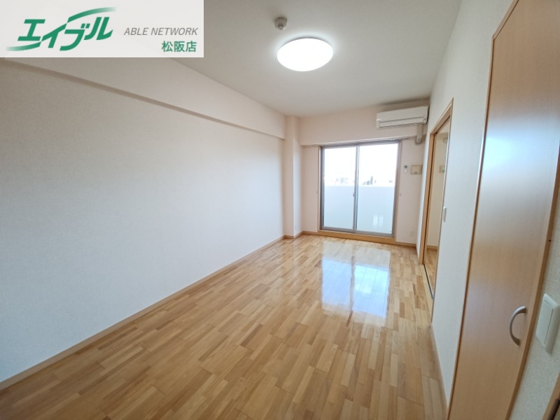 居室・リビング　同型参考写真