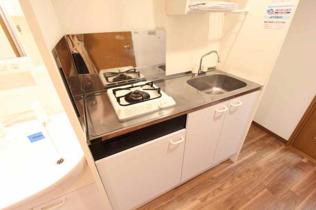 キッチン　※別の部屋の写真を流用しています。