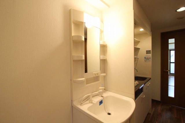 洗面設備　※別の部屋の写真を流用しています。