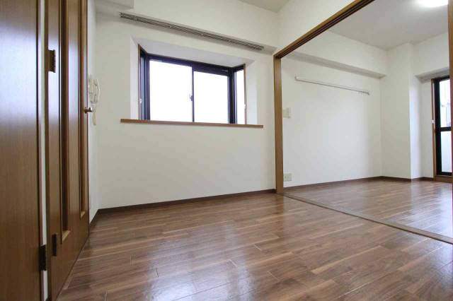 居室・リビング　※別の部屋の写真を流用しています。