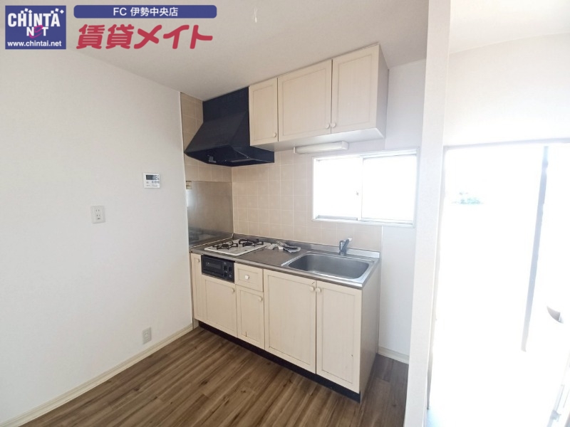 キッチン　同型参考写真