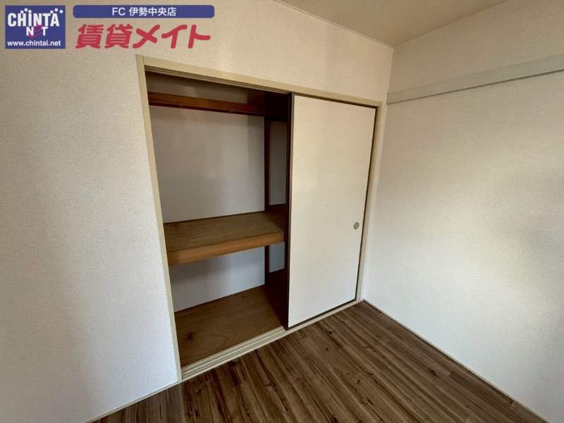 収納　同型参考写真