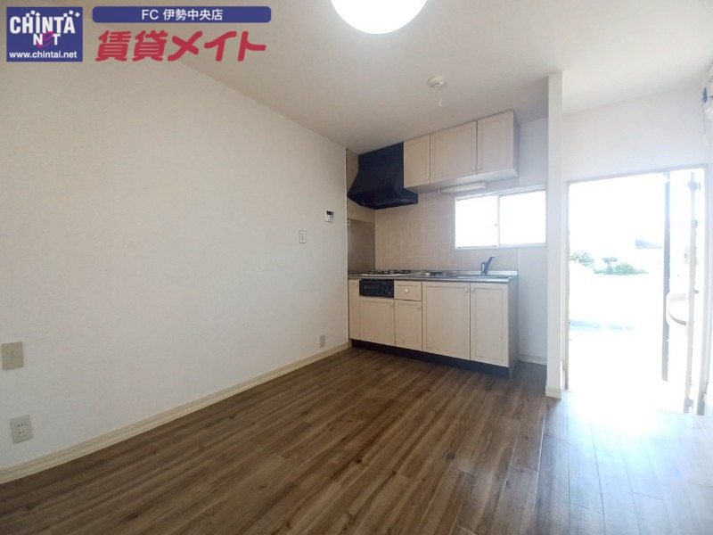 居室・リビング　同型参考写真