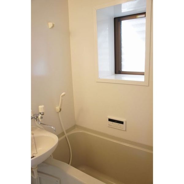 バス・シャワールーム　※参考写真です。現状優先となります。