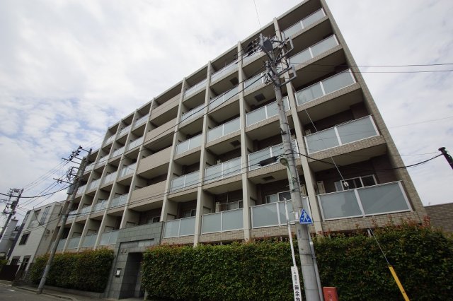 建物外観　外観は落ち着いています