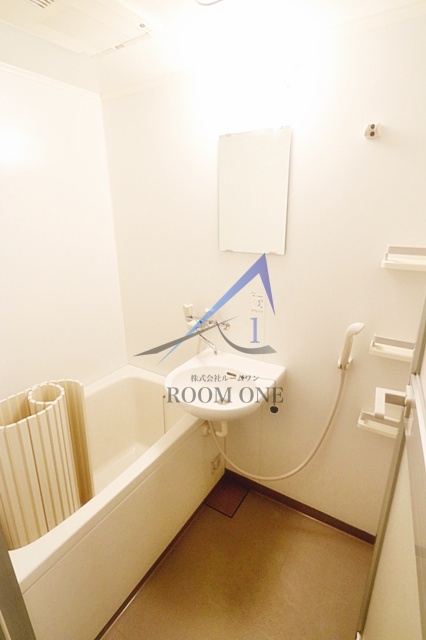 バス・シャワールーム　お風呂です。