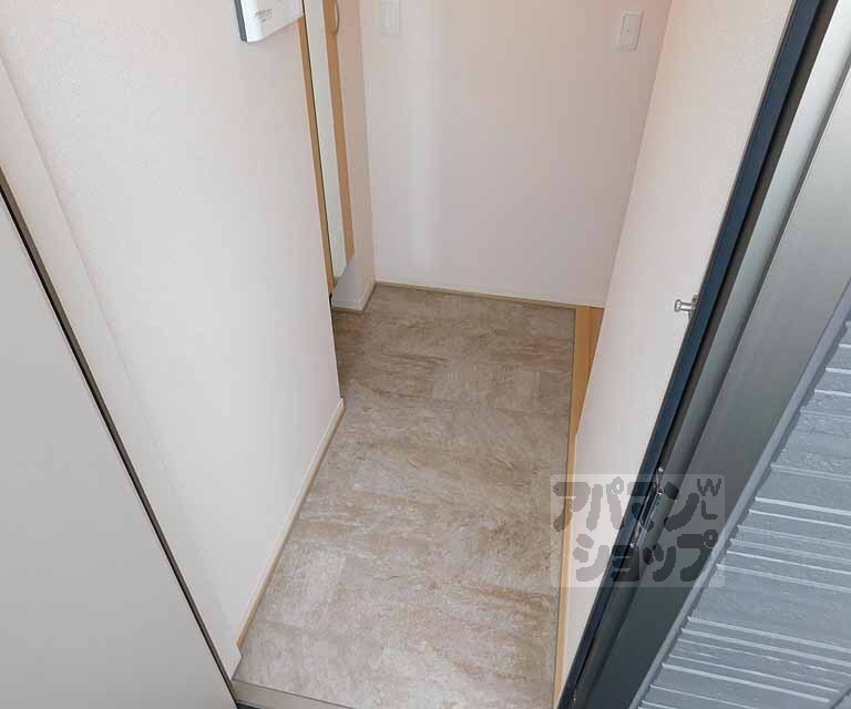 玄関　とても広い玄関ホールです！