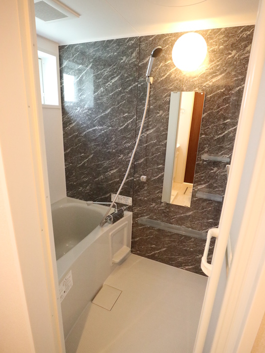 バス・シャワールーム　バストイレセパレートタイプでオススメ♪