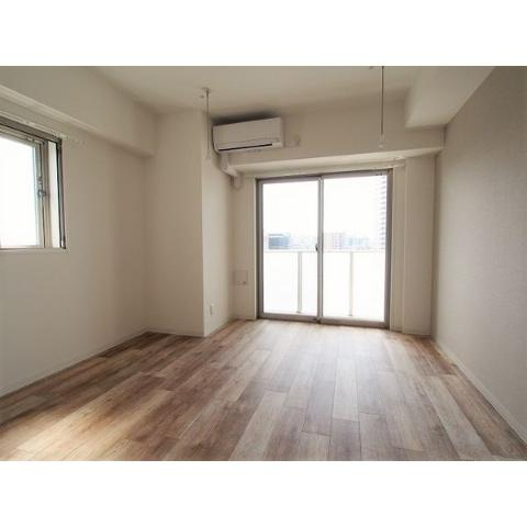 居室・リビング　室内