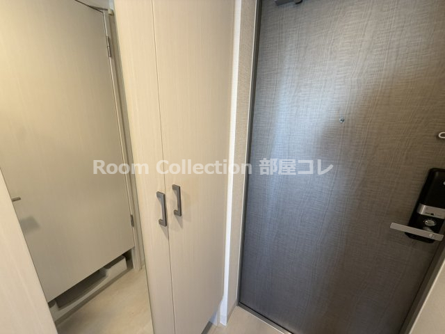 玄関　※同物件他部屋写真 反転、色違いの場合有 現況優先