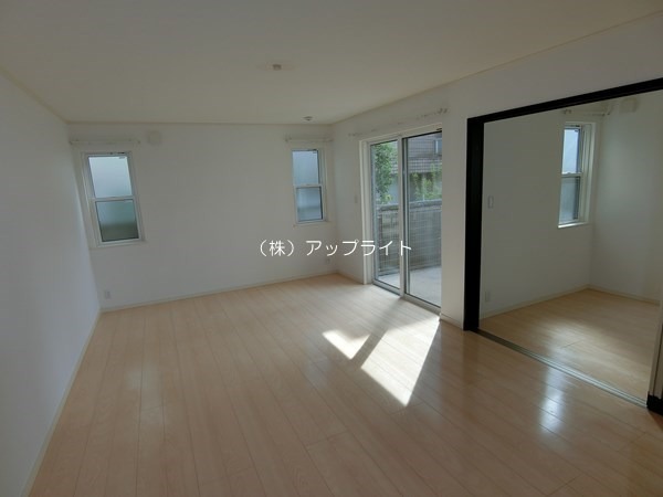 居室・リビング　※他部屋参考写真