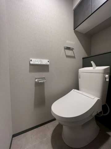トイレ　※他部屋の同じ間取りの写真になります。