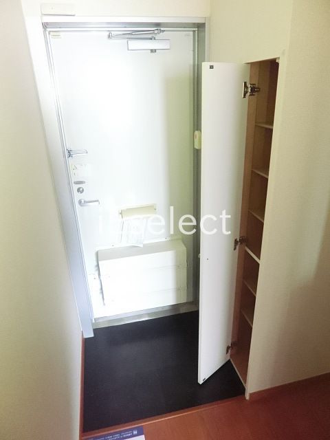 玄関　シューズボックスもございます