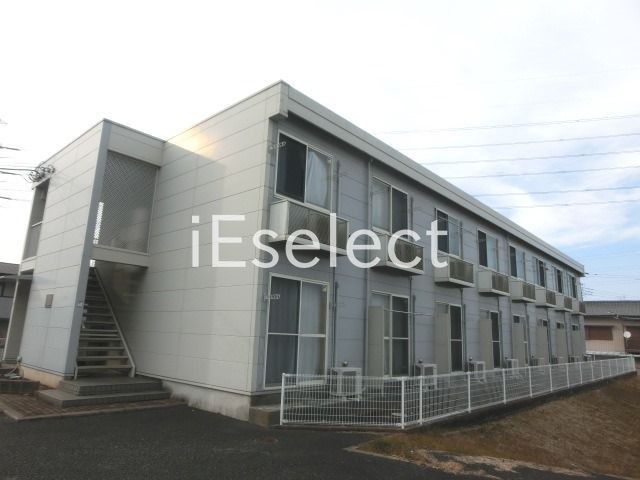 建物外観　周辺は静かな環境です