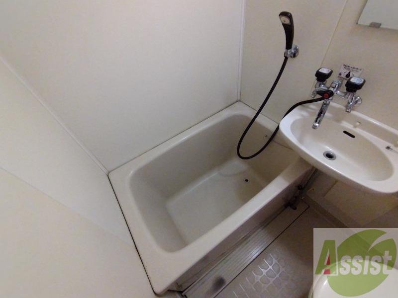 バス・シャワールーム　お風呂はくつろぎの場所ですよね。部屋選びのポイントです。