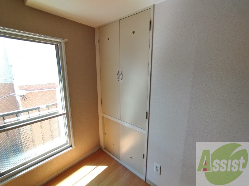 収納　クローゼットがありました。お洋服や荷物はここへ