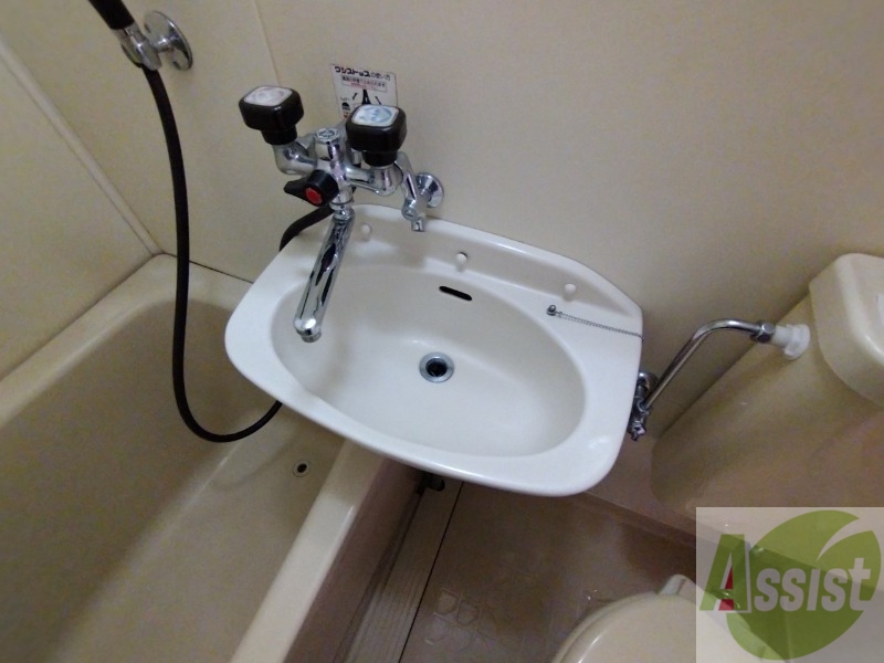 洗面設備　洗面台。身支度にはかかせないですよね～。